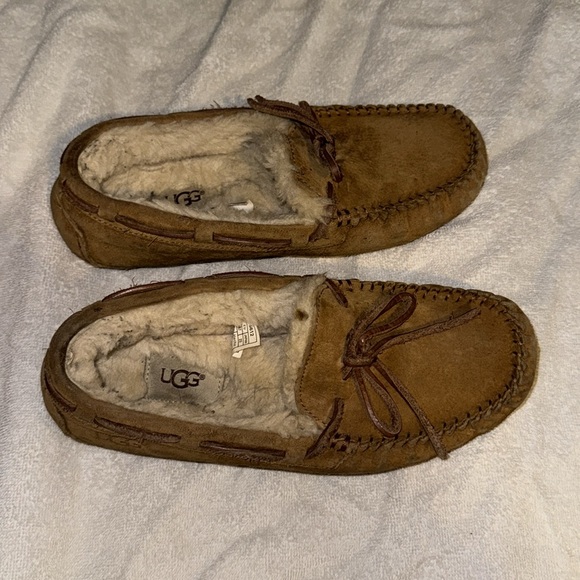 UGG MOCCASINS - Picture 5 of 5